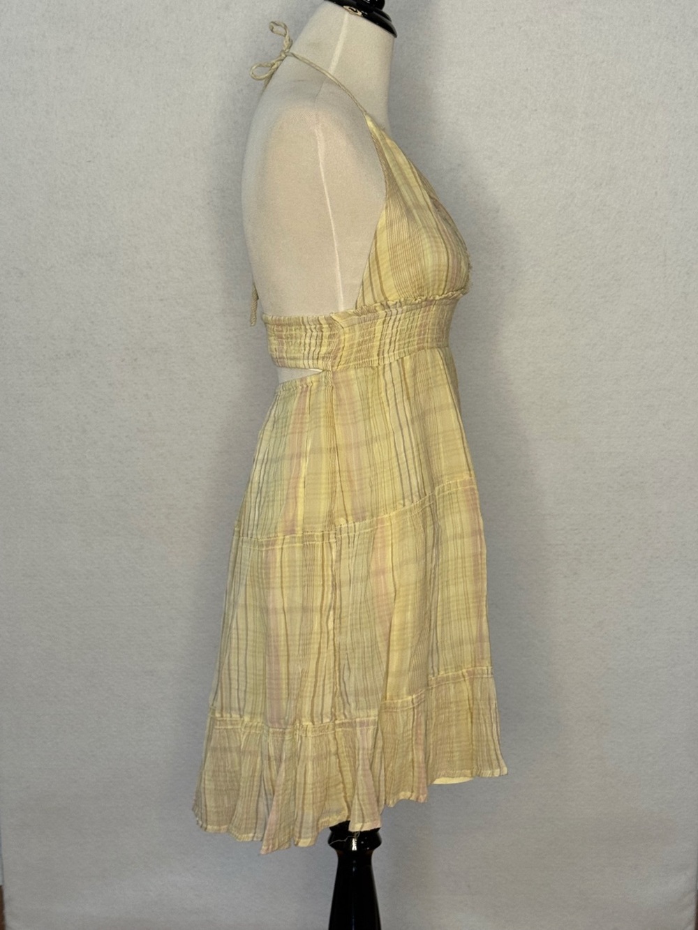 Urban Outfitters Kimchi Blue Phoebe Yellow Multi Open Back Halter Tiered Knee M - Picture 8 of 16